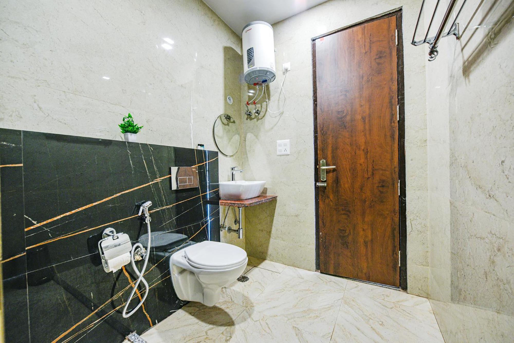 Fabhotel Jaswinder Bhawan 하리드와르 외부 사진